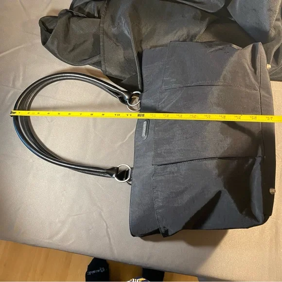 Baggallini set of two purses, one shoulder strap, one adjustable Crossbody black - Picture 12 of 15